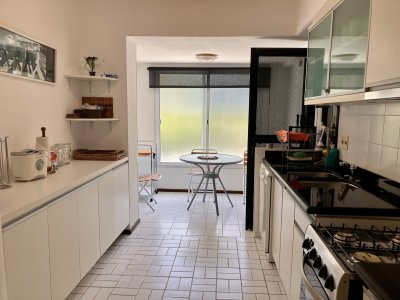 Apartamento en la Brava 3 dormitorios con terraza y cochera - DMC13936A