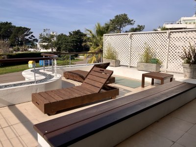 Apartamento en la Brava 3 dormitorios con terraza y cochera - DMC13936A