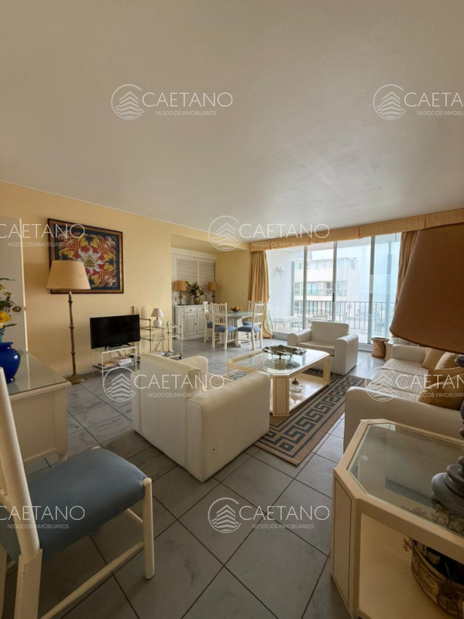 Apartamento en Península 2 dormitorios y servicio - DMC17212A