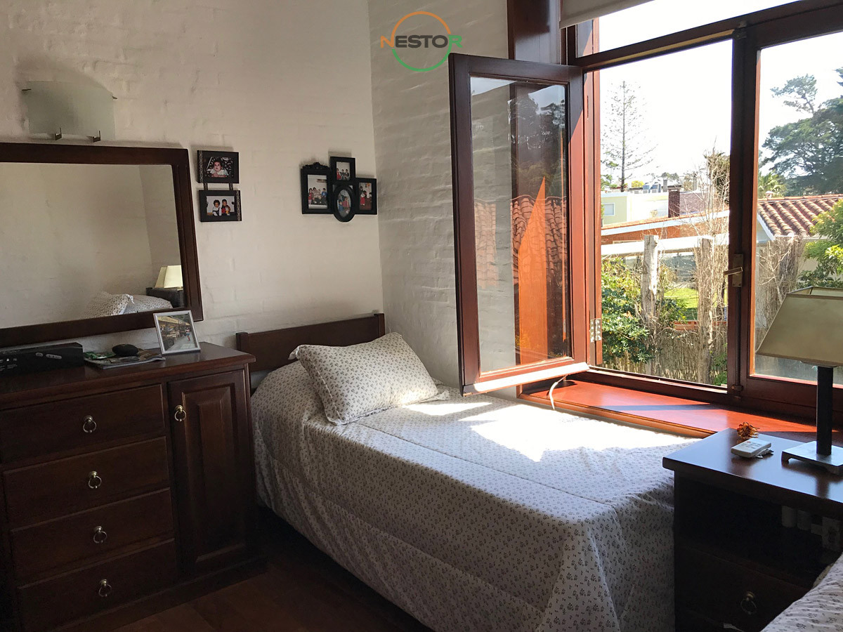 Casa ID.5159 - Casa en Mansa 4 dormitorios con piscina y barbacoa