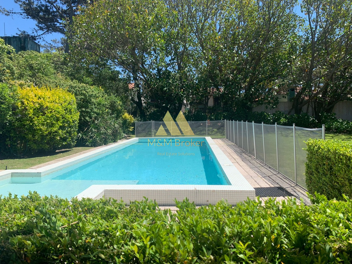 Casa ID.180 - Casa Rincón del Indio 5 dormitorios piscina garage