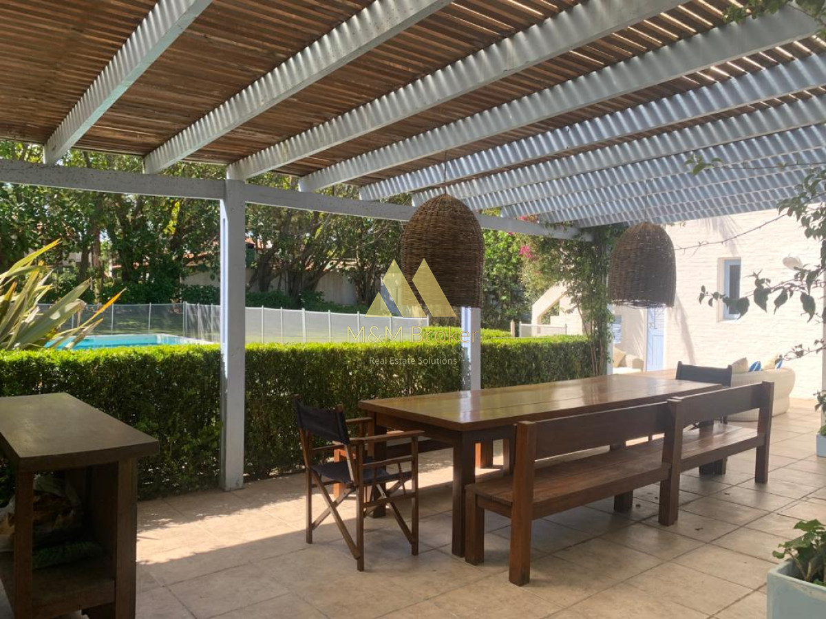 Casa ID.180 - Casa Rincón del Indio 5 dormitorios piscina garage