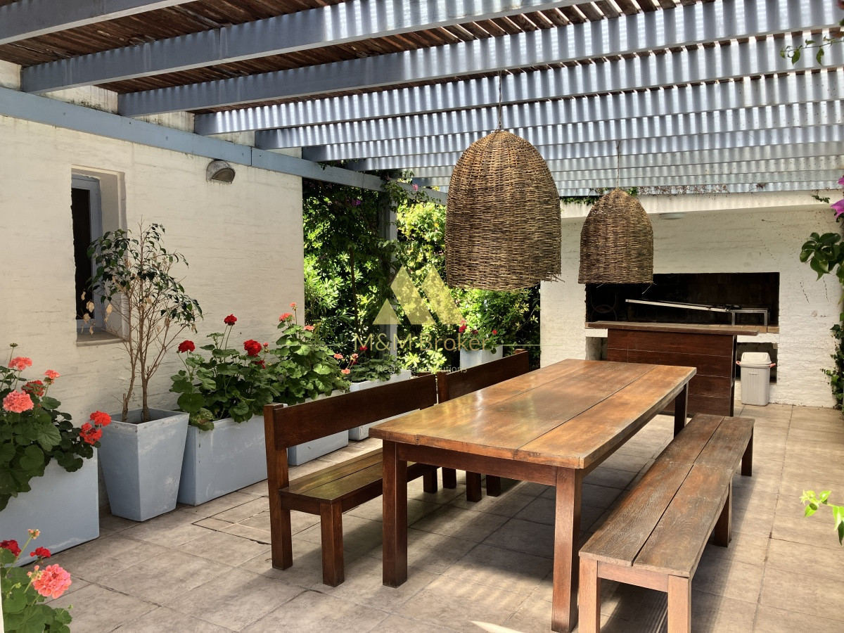 Casa ID.180 - Casa Rincón del Indio 5 dormitorios piscina garage