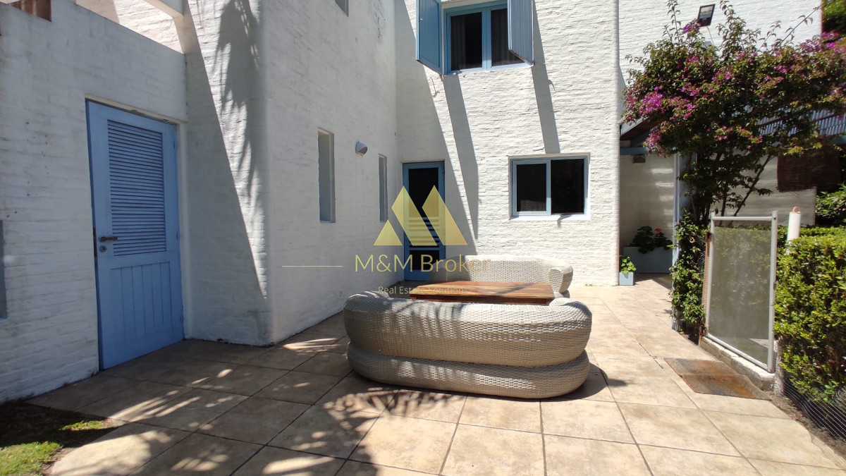 Casa ID.180 - Casa Rincón del Indio 5 dormitorios piscina garage