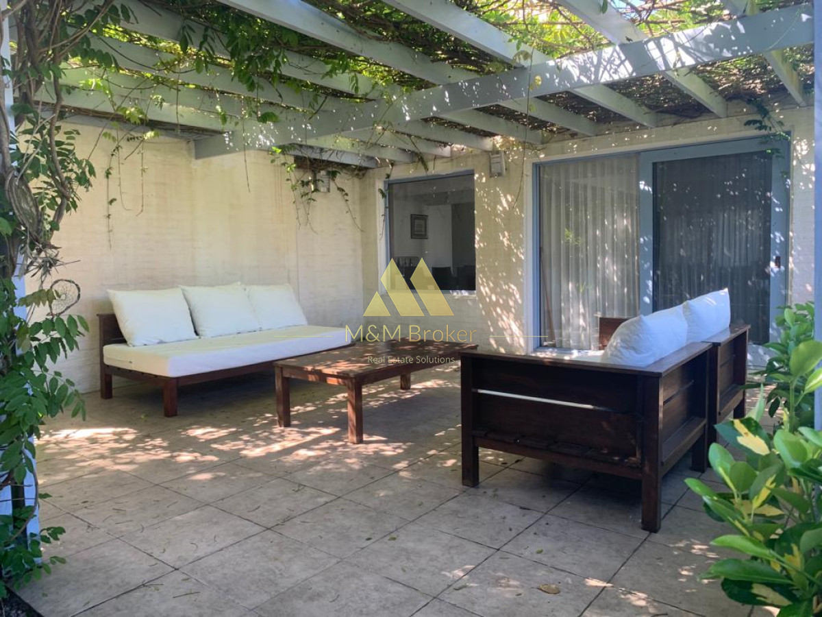 Casa ID.180 - Casa Rincón del Indio 5 dormitorios piscina garage
