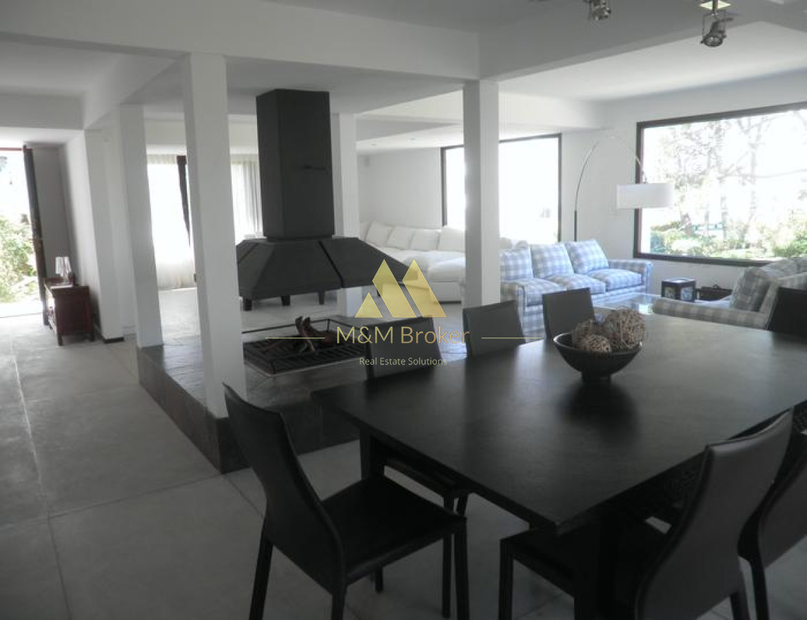 Casa ID.180 - Casa Rincón del Indio 5 dormitorios piscina garage