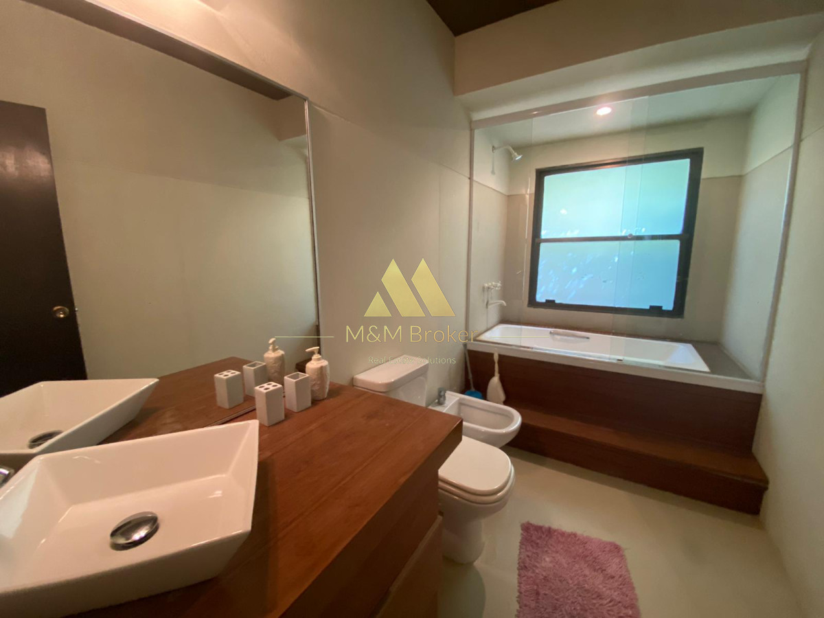 Casa ID.179 - Casa en Rincón del Indio 5 dormitorios con piscina