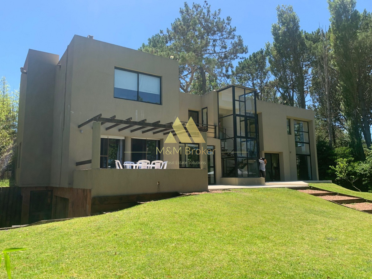 Casa ID.179 - Casa en Rincón del Indio 5 dormitorios con piscina