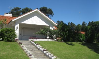 Casa en Cantegril, 3 dormitorios *