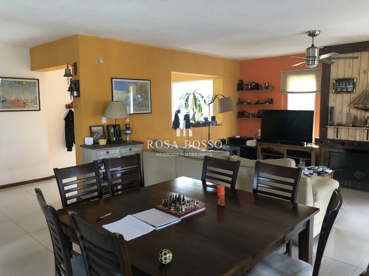 Apartamento ID.9203 - Casa en barrio privado en Jardines de Córdoba 4 dormitorios con parrillero