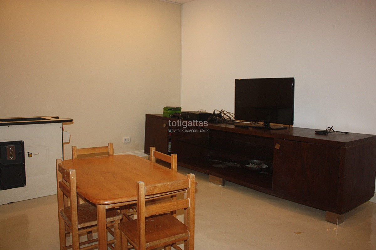 Casa ID.1425 - Casa en Rincón del Indio 5 dormitorios con piscina