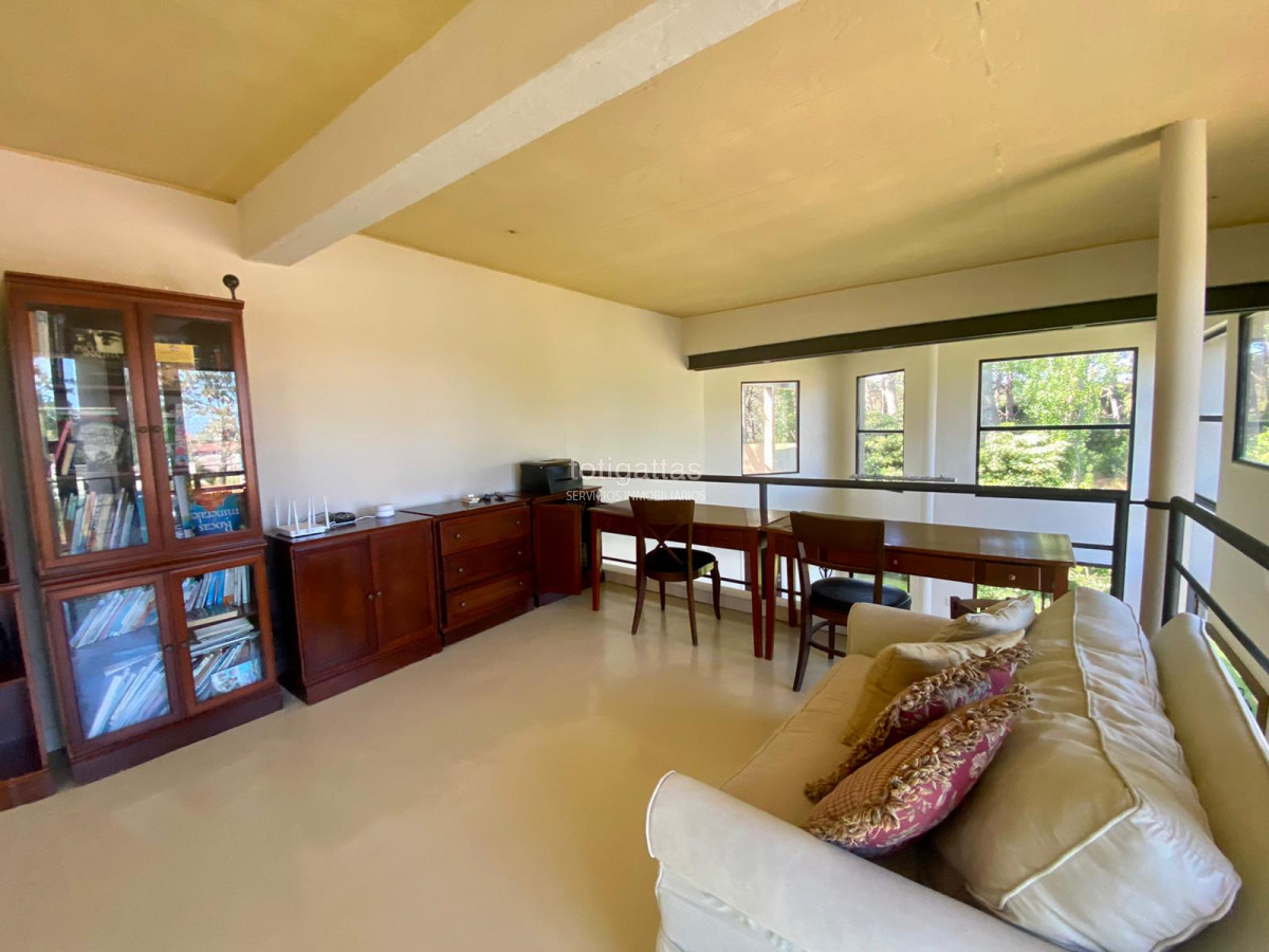 Casa ID.1425 - Casa en Rincón del Indio 5 dormitorios con piscina