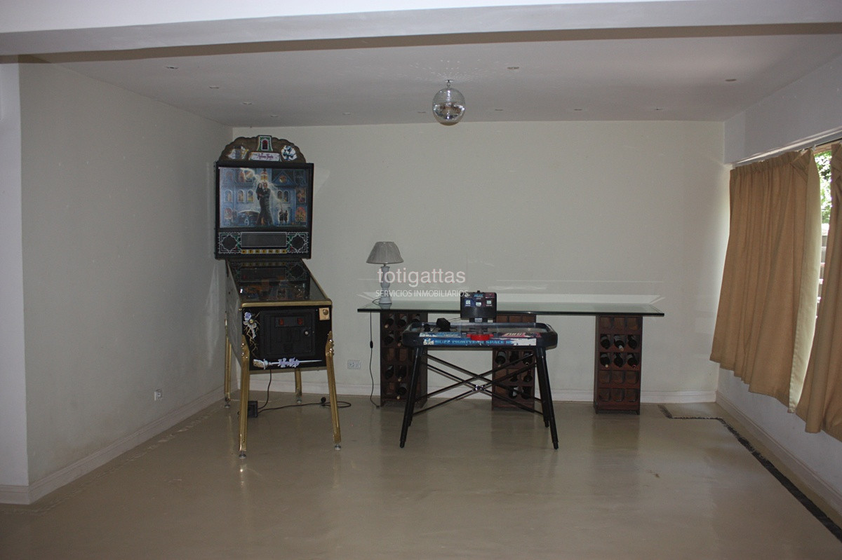 Casa ID.1425 - Casa en Rincón del Indio 5 dormitorios con piscina