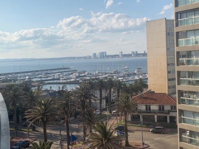 Apartamento en Península 1 dormitorio con garage