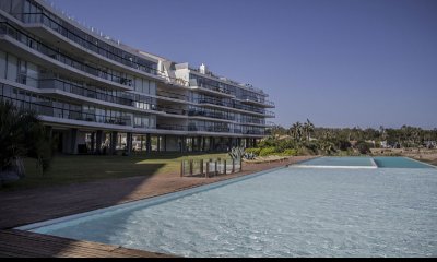 Apartamento en venta de 3 dormitorios en Edificio Delamar, Punta del Este.