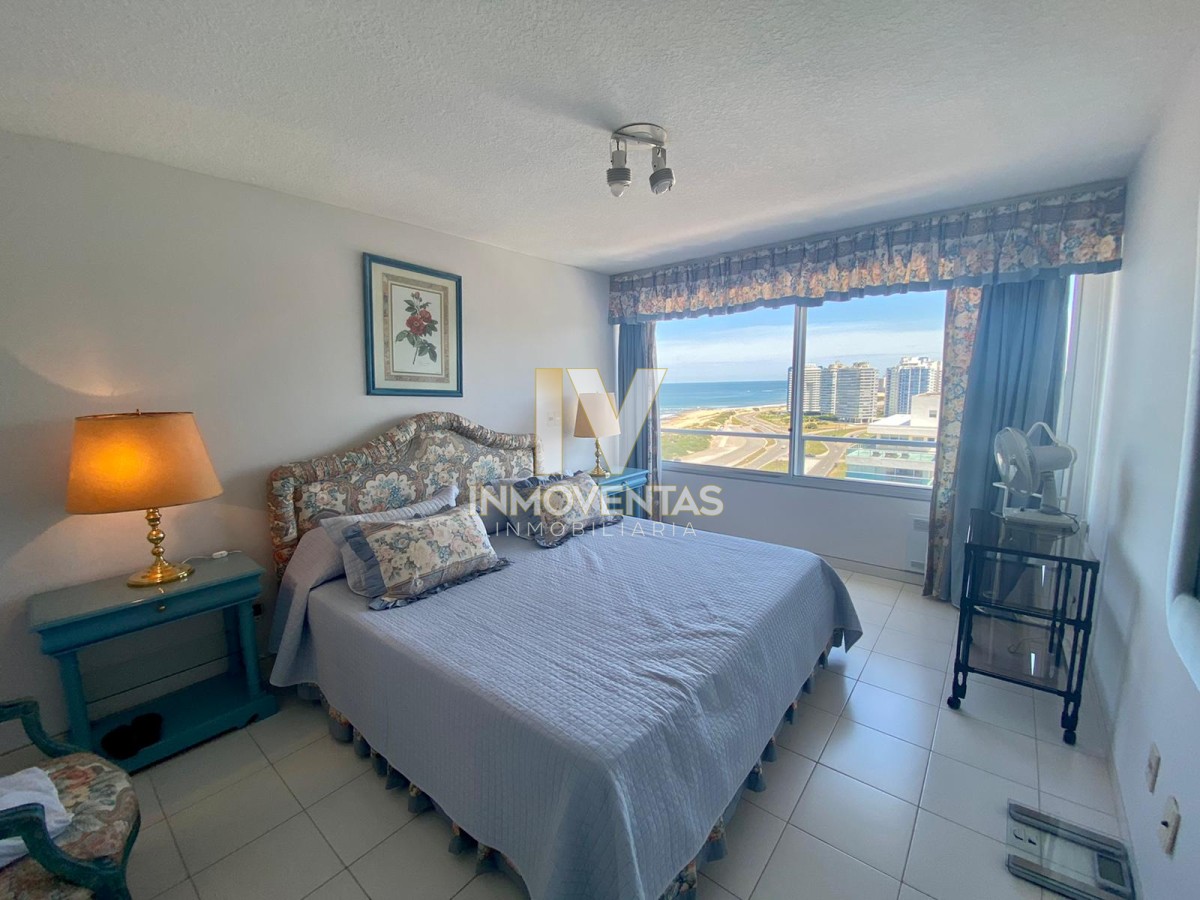 Apartamento ID.3453 - Apartamento en Playa Brava, 3 suite.