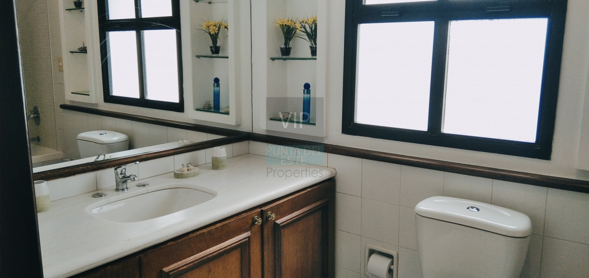Apartamento ID.1172 - Apartamento en la Brava 3 dormitorios con terraza y cochera