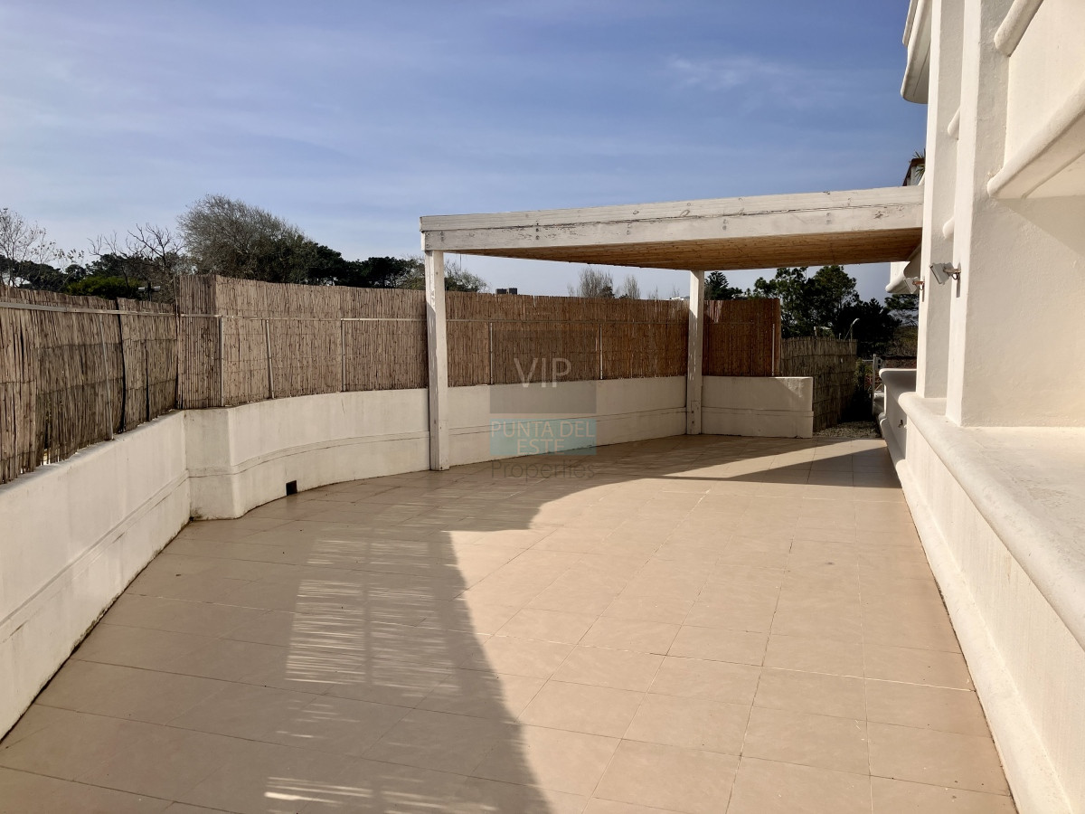 Apartamento ID.1172 - Apartamento en la Brava 3 dormitorios con terraza y cochera