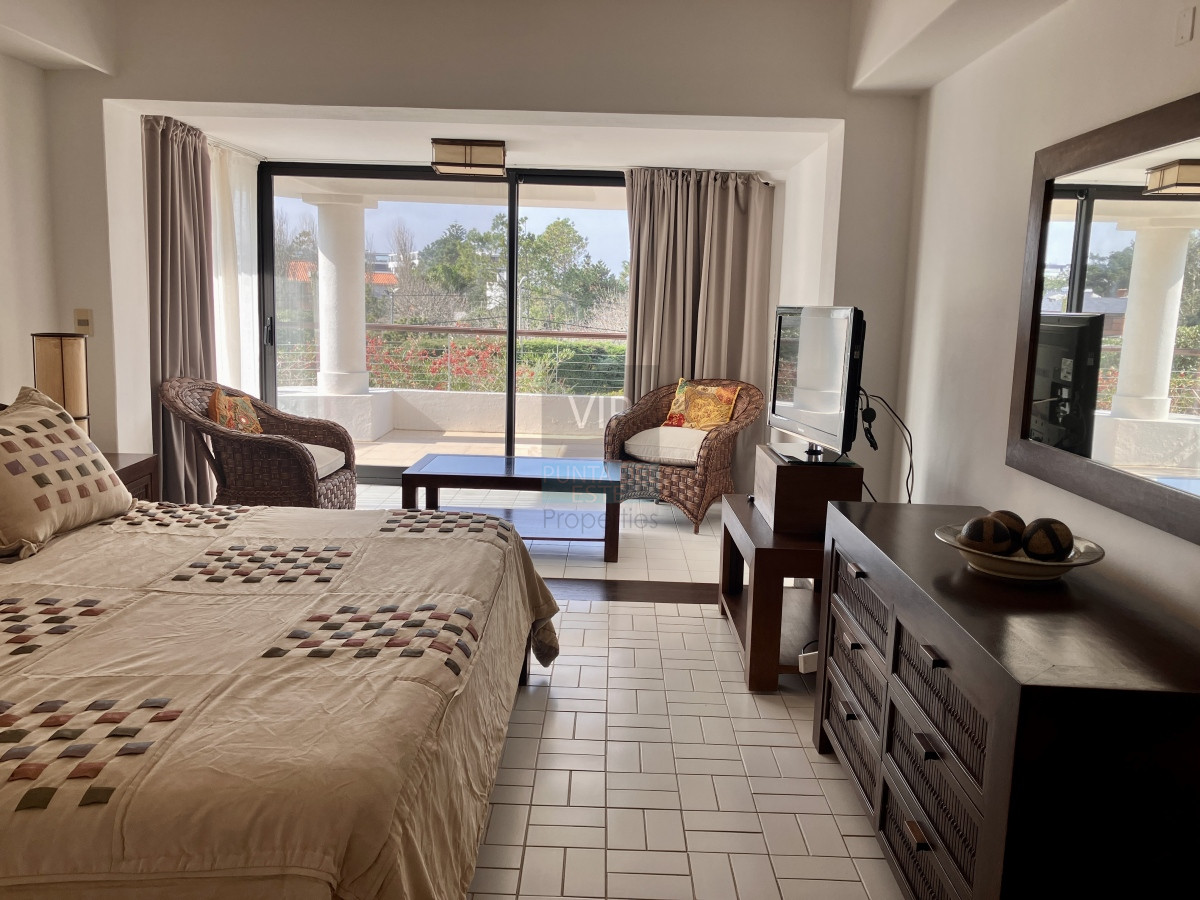 Apartamento ID.1172 - Apartamento en la Brava 3 dormitorios con terraza y cochera