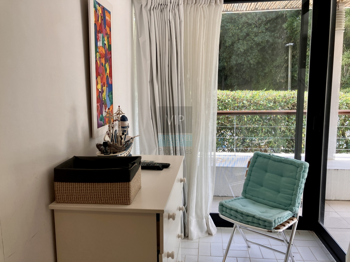 Apartamento ID.1172 - Apartamento en la Brava 3 dormitorios con terraza y cochera