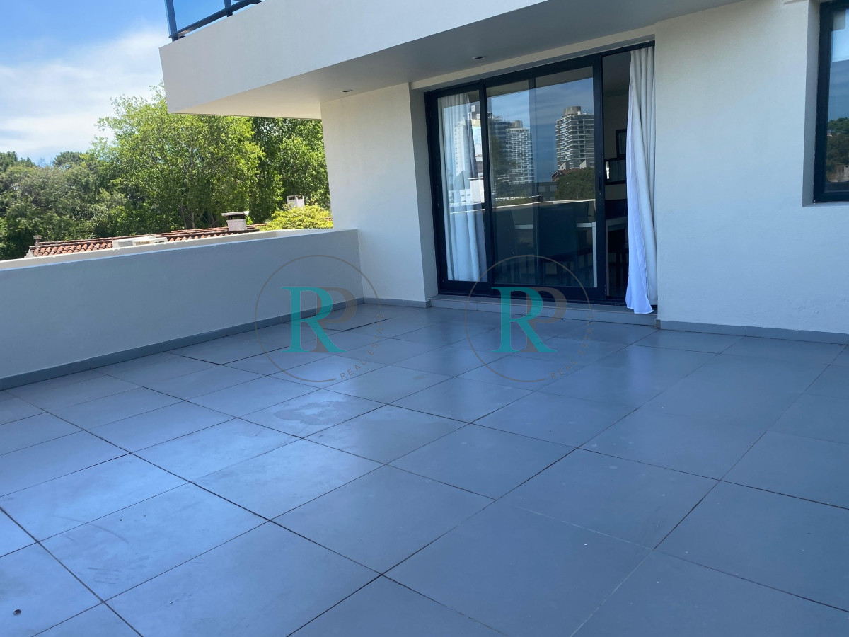 Apartamento ID.1498 - Apartamento en Brava 1 dormitorio con terraza