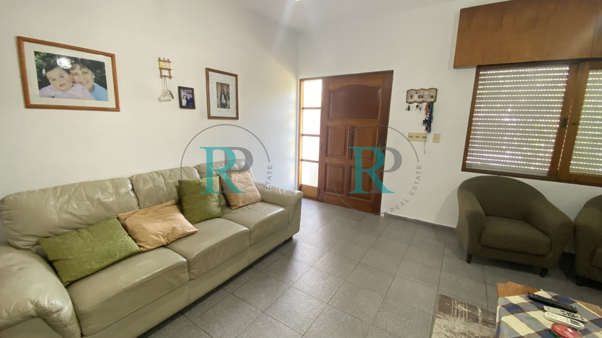 Casa ID.1565 - Quieres estar a pasos de zona comercial ?