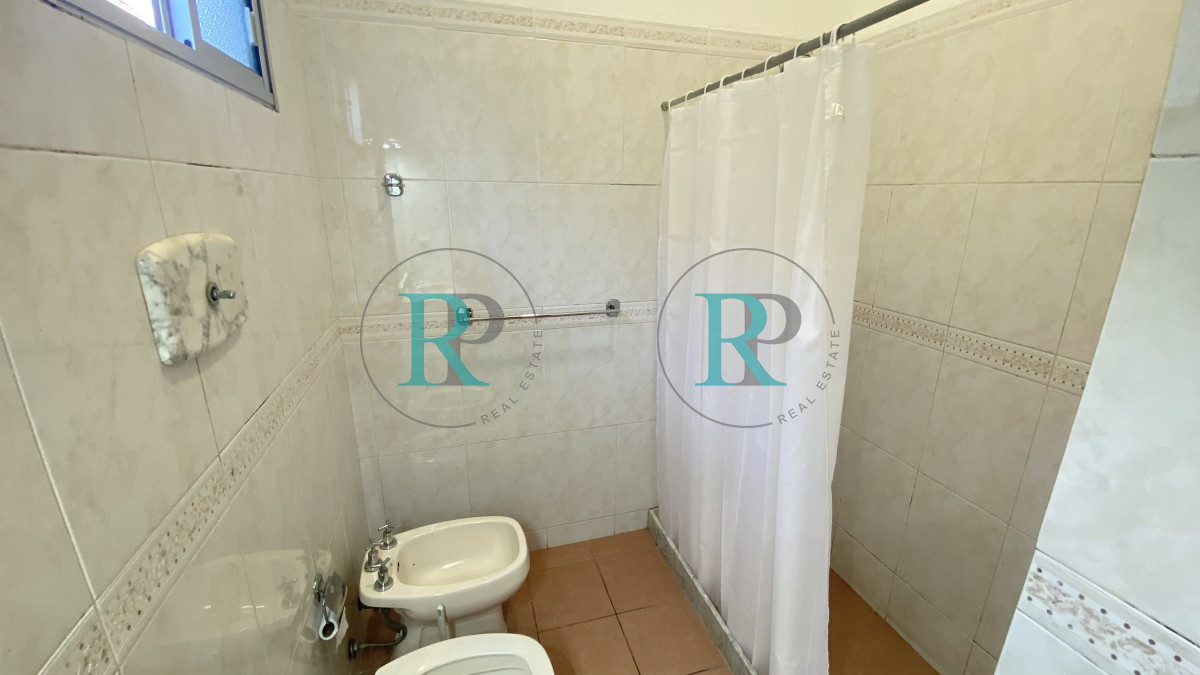 Casa ID.1565 - Quieres estar a pasos de zona comercial ?