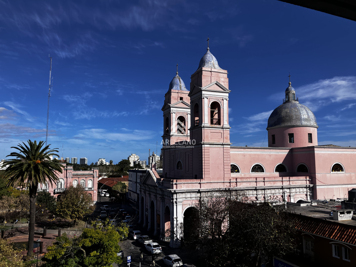 Apartamento ID.4615 - Venta apartamento 3 dormitorios, 2 baños 