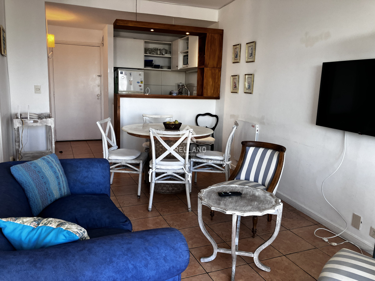 Apartamento ID.1537 - Venta Apartamento 2 dormitorios con garage en Península 