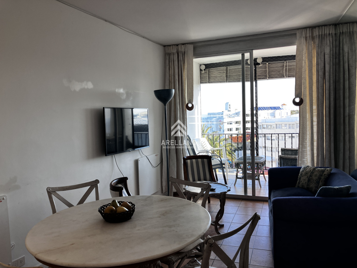 Apartamento ID.1537 - Venta Apartamento 2 dormitorios con garage en Península 