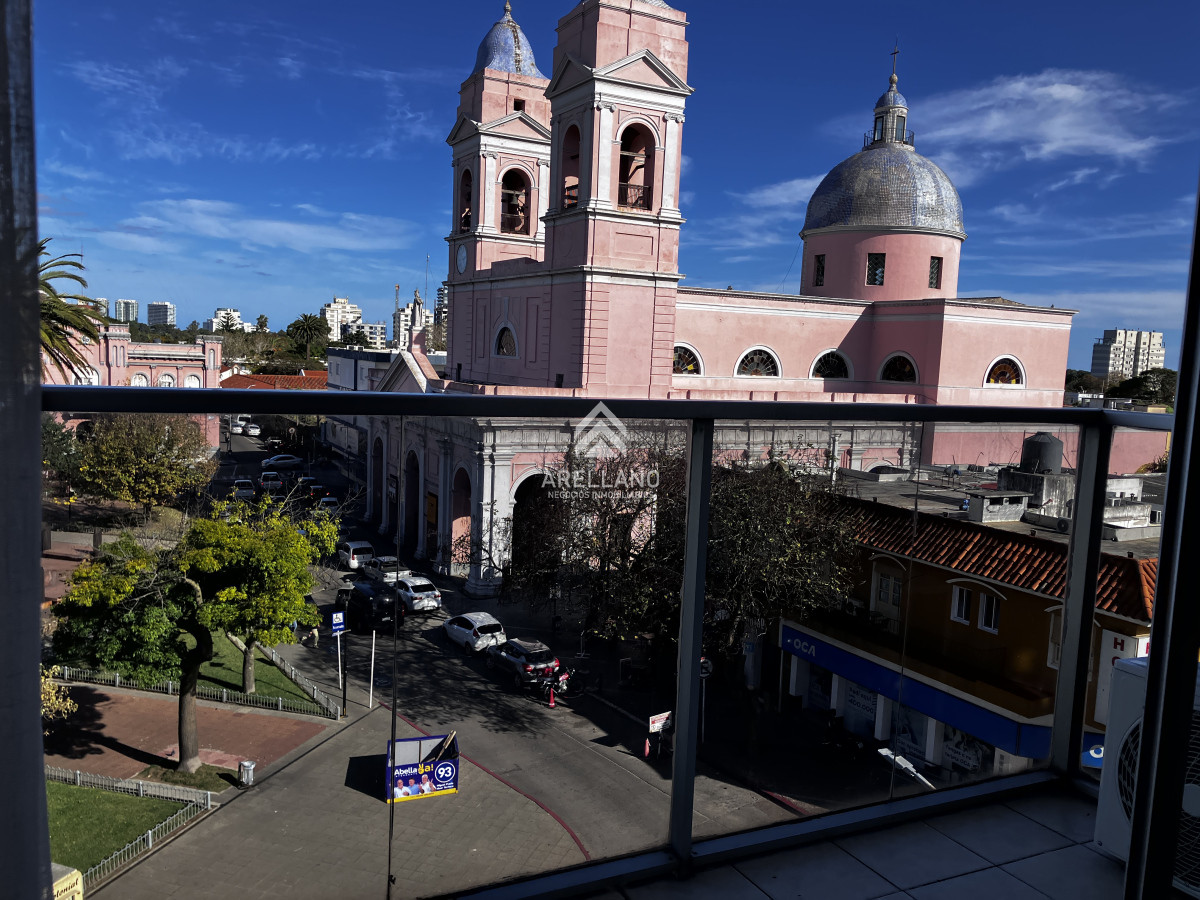 Apartamento ID.4615 - Venta apartamento 3 dormitorios, 2 baños 