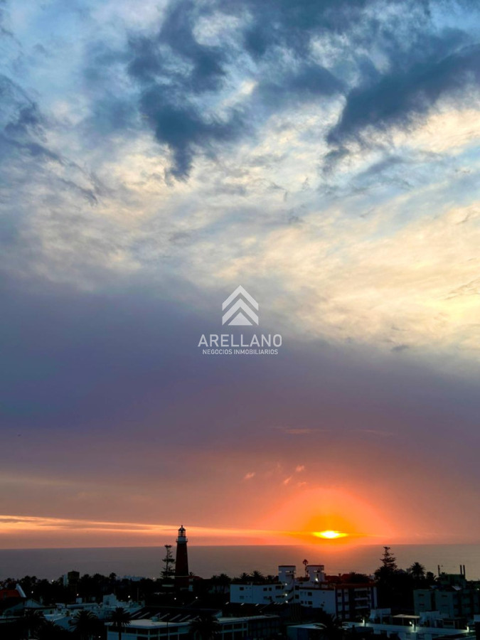Apartamento ID.502 - VENTA Apartamento en Península 2 dormitorios con terraza y garage