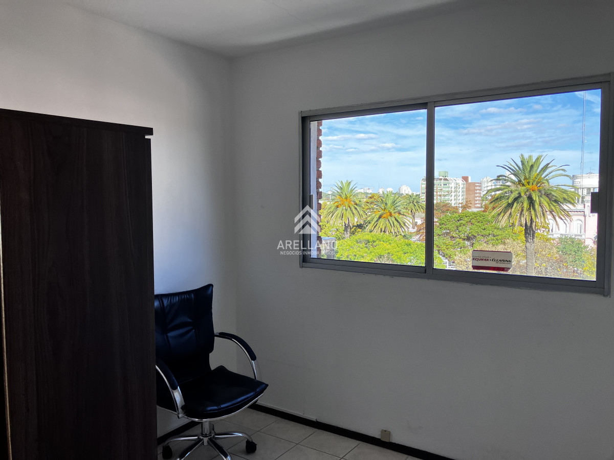 Apartamento ID.4615 - Venta apartamento 3 dormitorios, 2 baños 