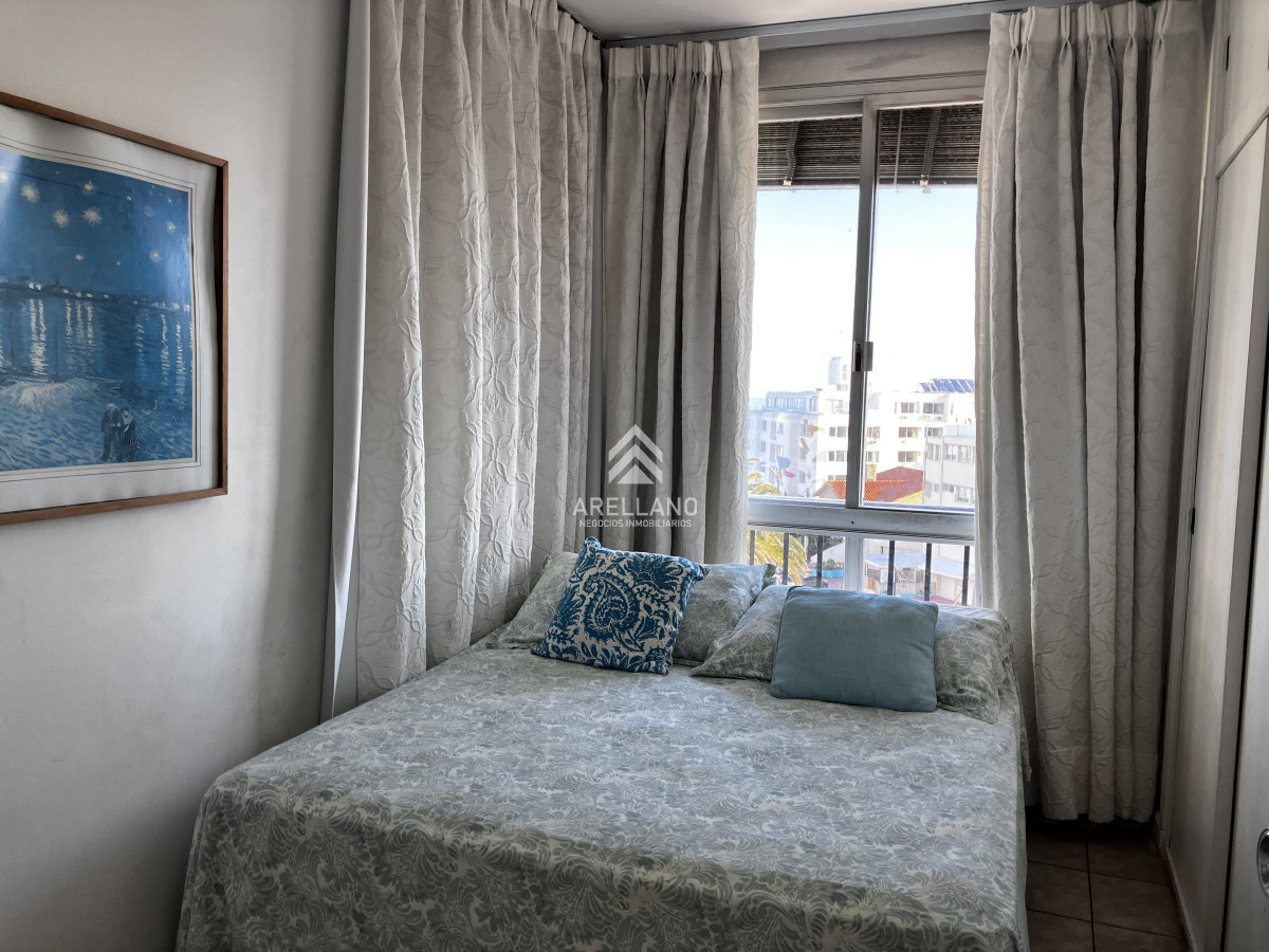 Apartamento ID.1537 - Venta Apartamento 2 dormitorios con garage en Península 