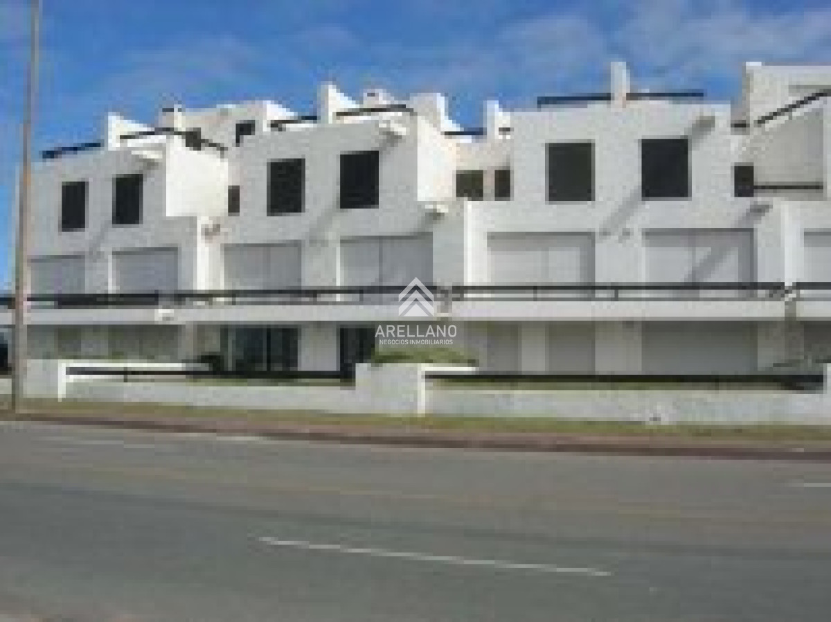 Apartamento ID.792 - VENTA Apartamento en Península 3 dormitorios con garaje