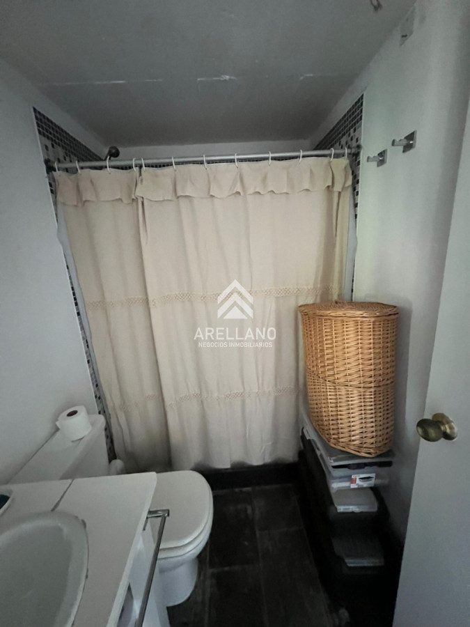 Casa ID.6327 - Venta Casa en Barrio privado con piscina y cancha de tenis.Zona Pinares 