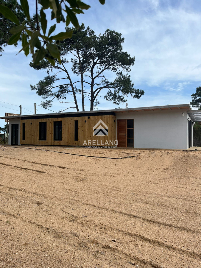 Casa ID.4206 - CASA EN VENTA EN CLUB DEL LAGO.