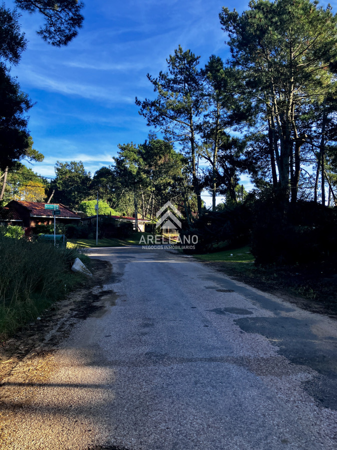 Terreno ID.5615 - Lindo lote en venta en Pinares apto para Propiedad Horizontal