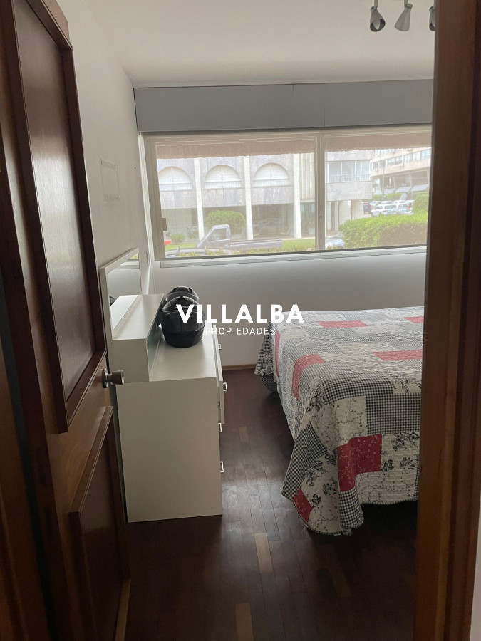 Apartamento ID.3299 - Apartamento en planta baja con gran terraza a metros del mar 