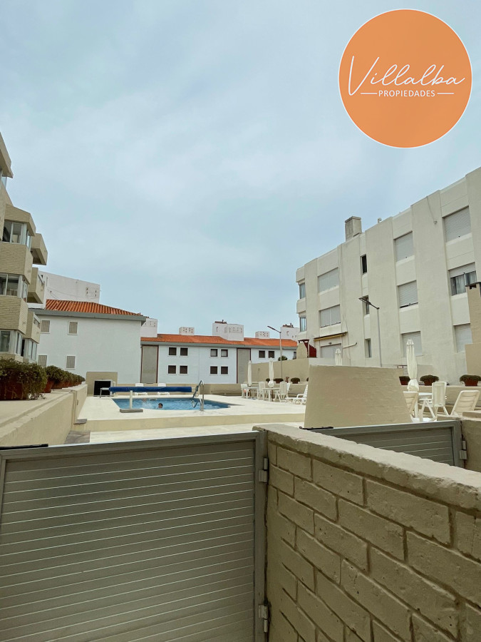 Apartamento ID.3299 - Apartamento en planta baja con gran terraza a metros del mar 