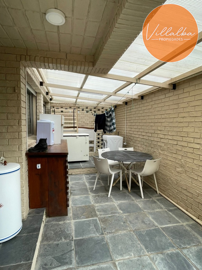 Apartamento ID.3299 - Apartamento en planta baja con gran terraza a metros del mar 