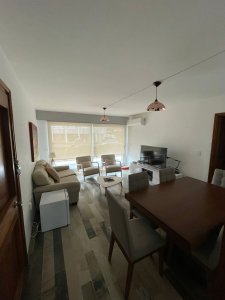 Apartamento en planta baja con gran terraza a metros del mar 