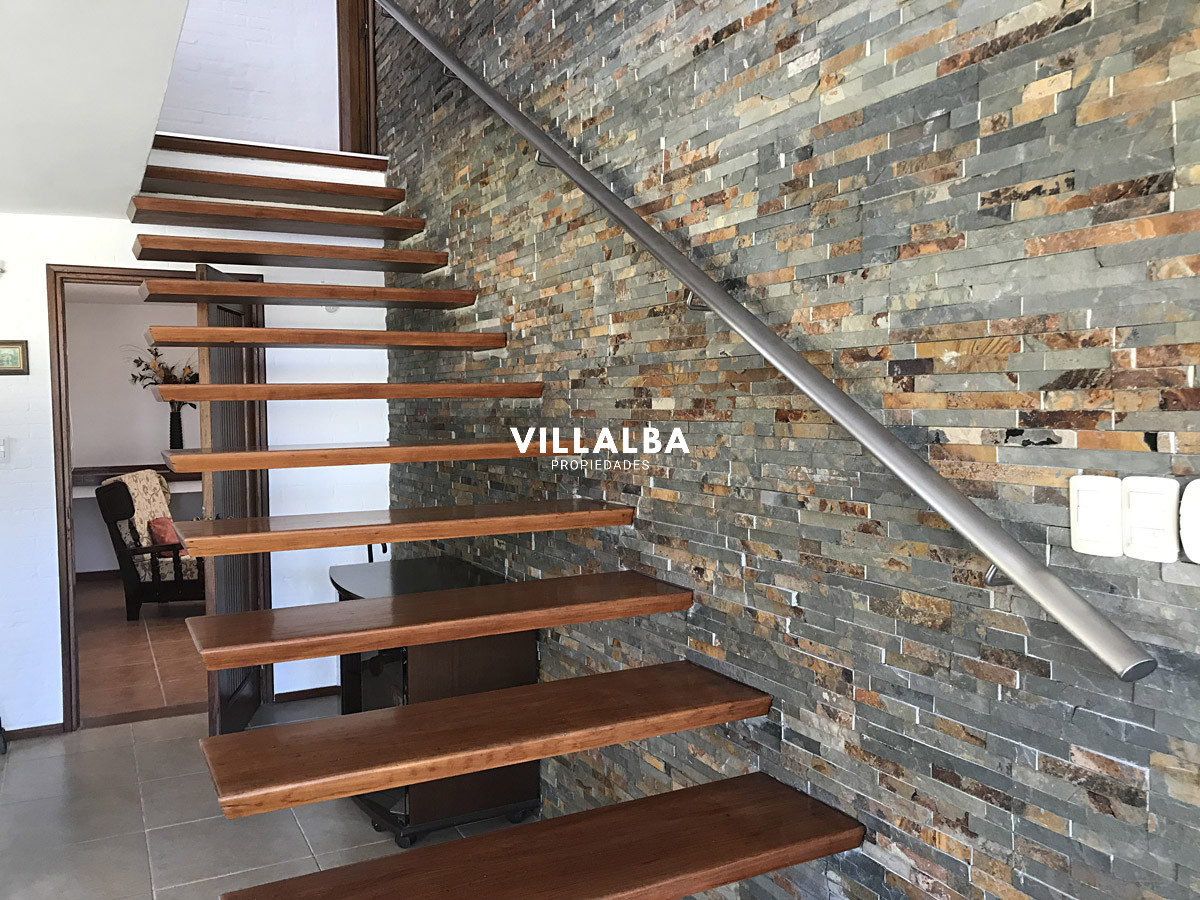 Apartamento ID.4012 - Casa en Mansa 4 dormitorios con piscina y barbacoa