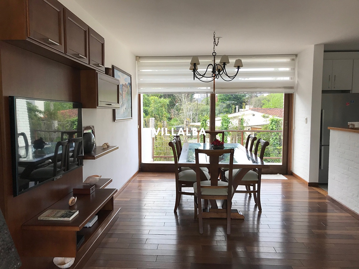 Apartamento ID.4012 - Casa en Mansa 4 dormitorios con piscina y barbacoa