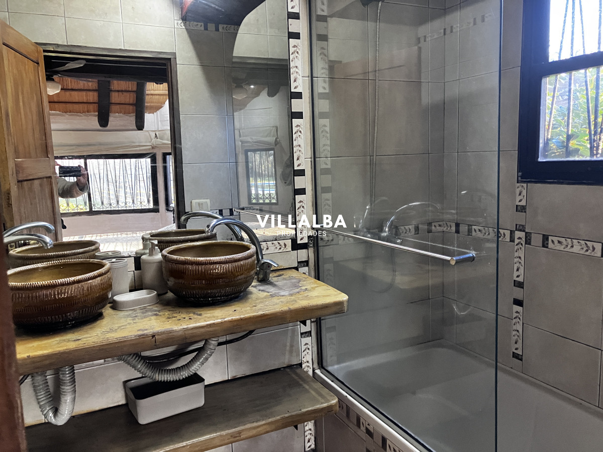 Casa ID.3057 - Cabaña en Pinares, a metros mar....