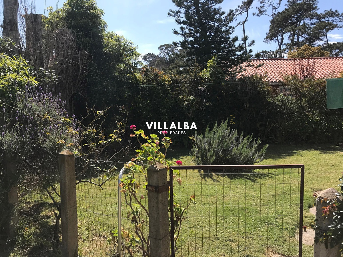 Apartamento ID.4012 - Casa en Mansa 4 dormitorios con piscina y barbacoa