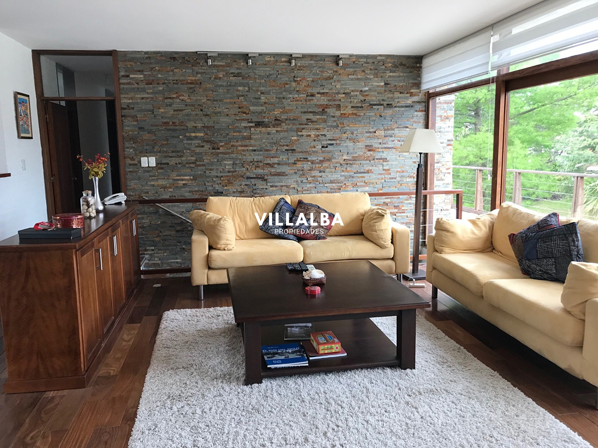 Apartamento ID.4012 - Casa en Mansa 4 dormitorios con piscina y barbacoa