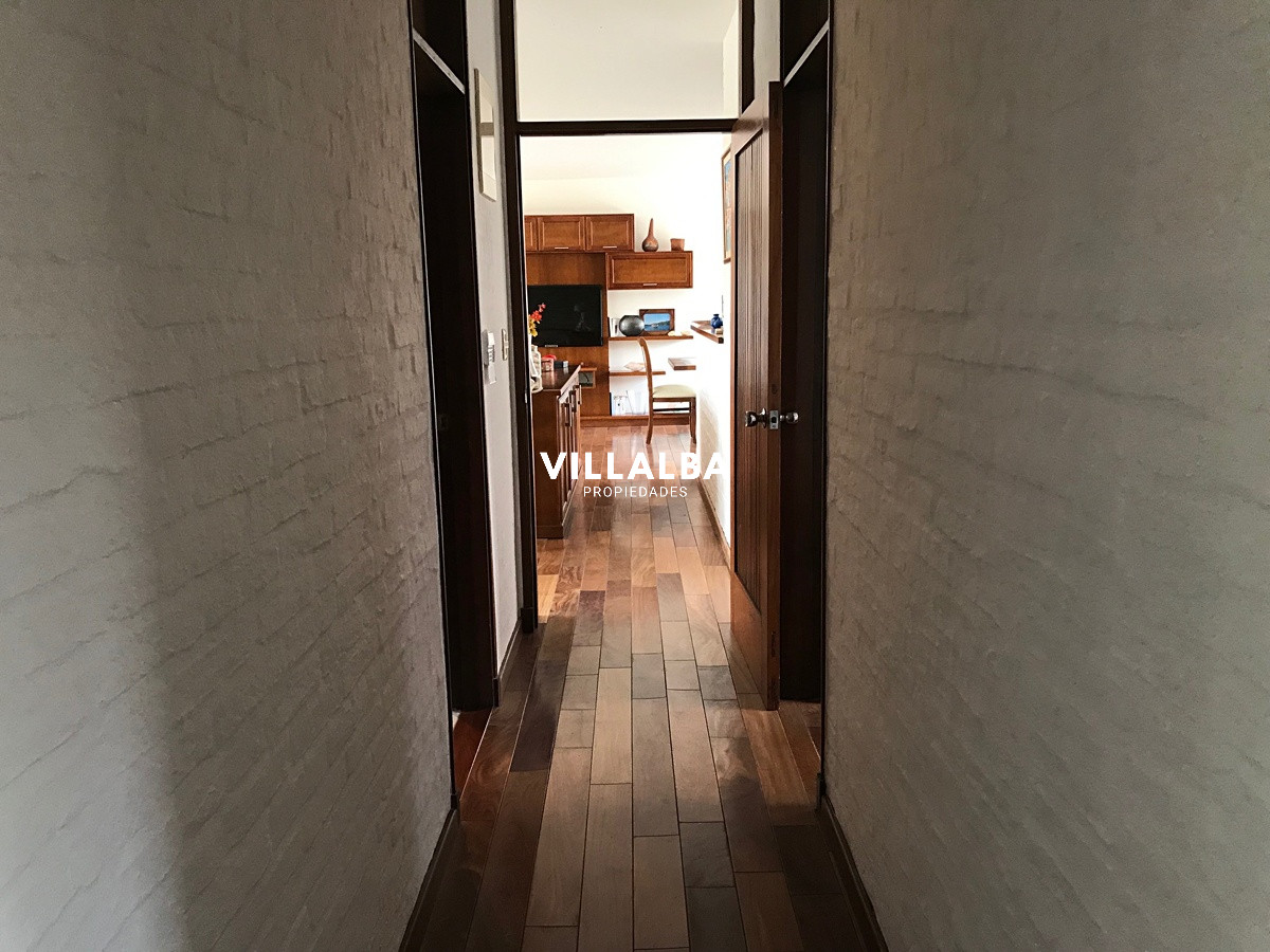 Apartamento ID.4012 - Casa en Mansa 4 dormitorios con piscina y barbacoa