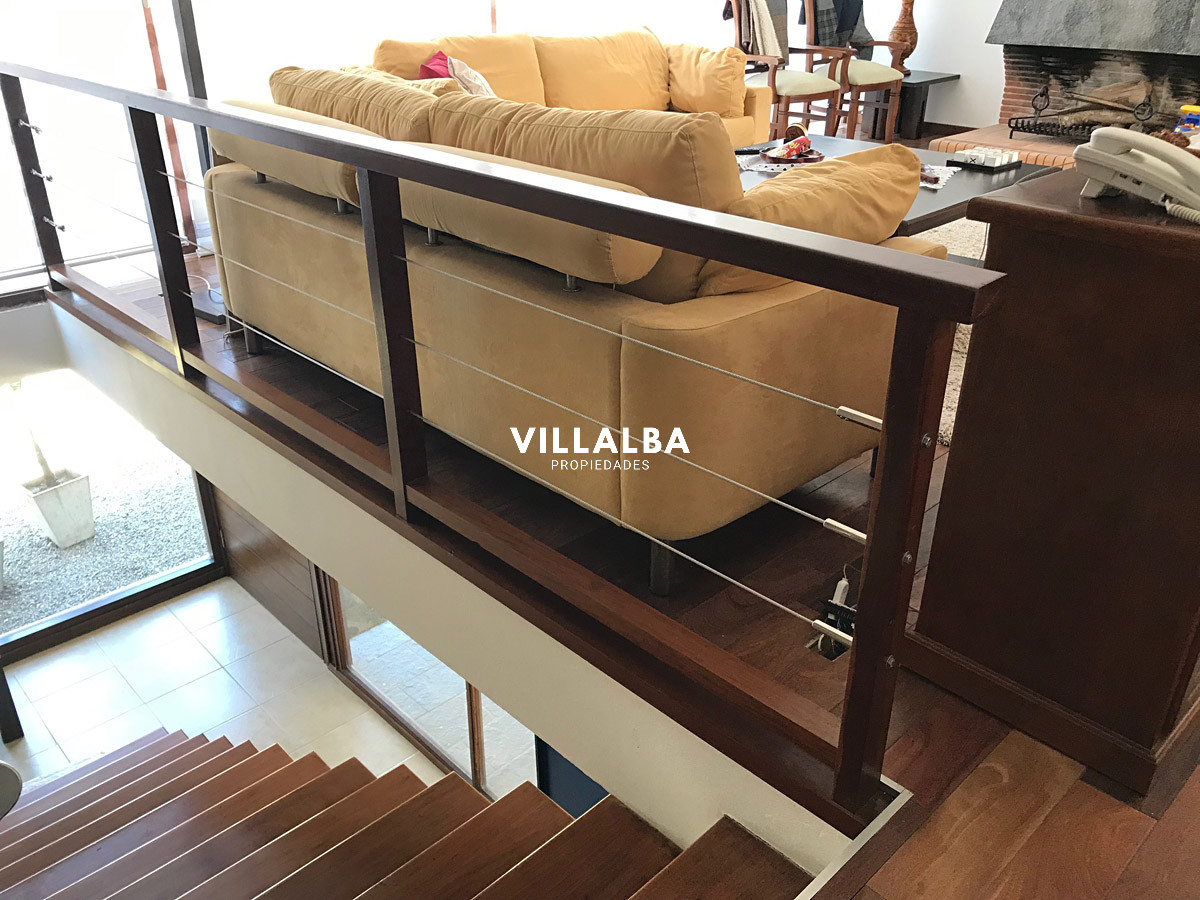 Apartamento ID.4012 - Casa en Mansa 4 dormitorios con piscina y barbacoa