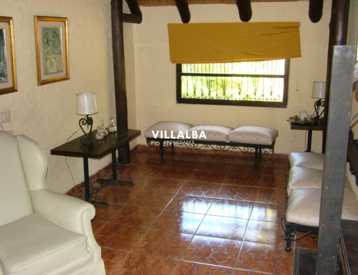 Casa ID.3057 - Cabaña en Pinares, a metros mar....